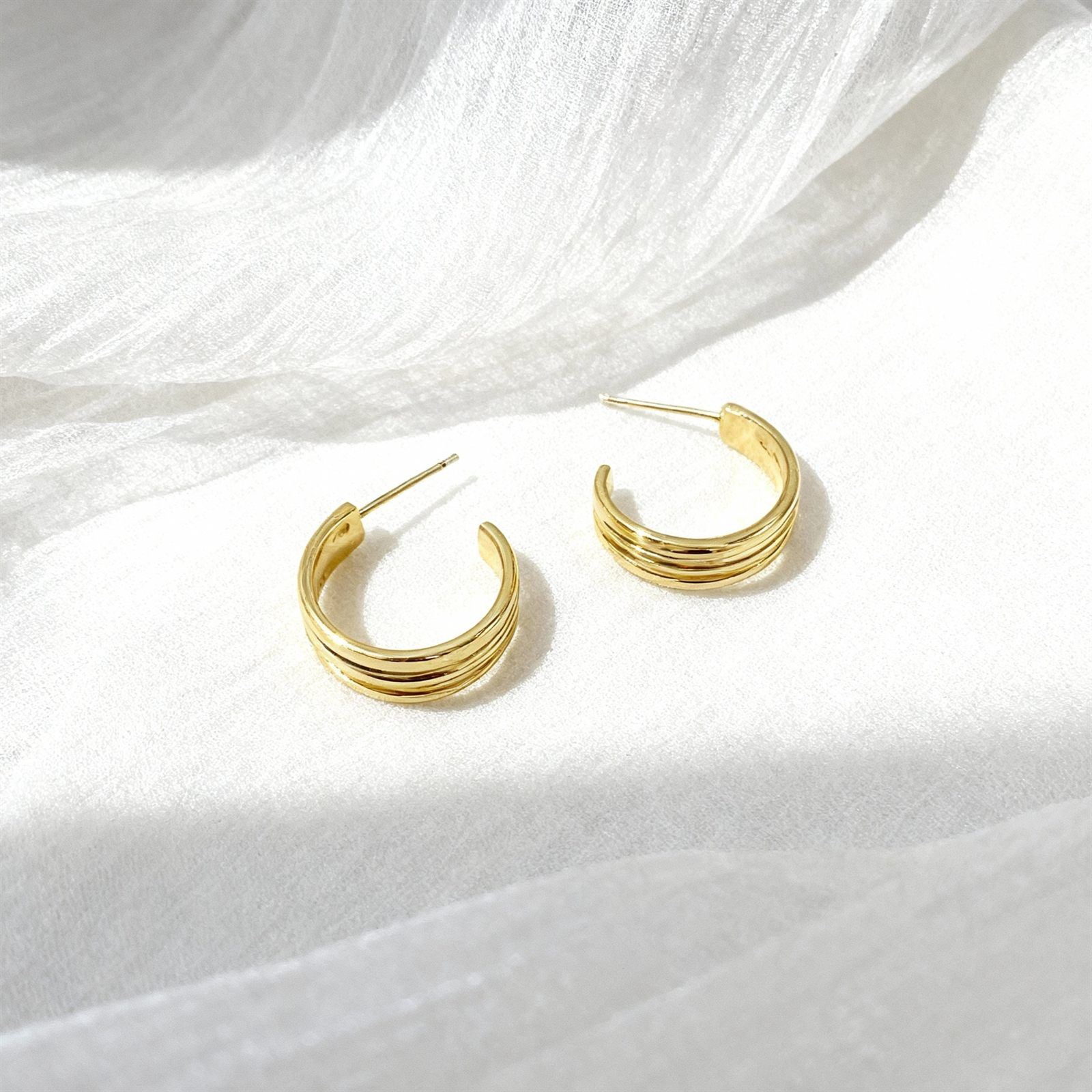 ピアス 2
